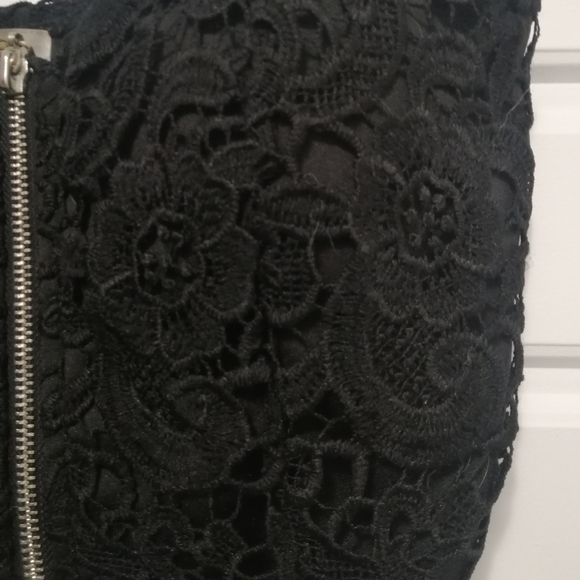 Sexy lacy crop top - Picture 3 of 4